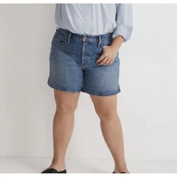NWT | Madewell Plus  Relaxed Mid Length Denim Shorts Kimbrough Medium Wash 24W - Picture 3 of 9